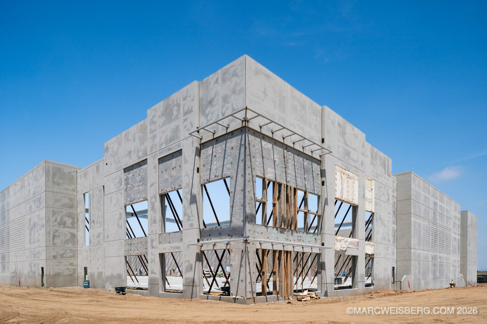 Tilt up concrete industrial building at a Rexford Industrial logistics center in the Inland Empire